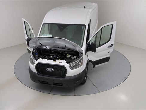 New 2025 Ford Transit 250 148 Medium Roof image 37
