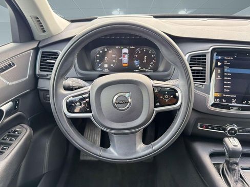 Used 2020 Volvo XC90 T6 Momentum w/ Protection Package Premier image 17