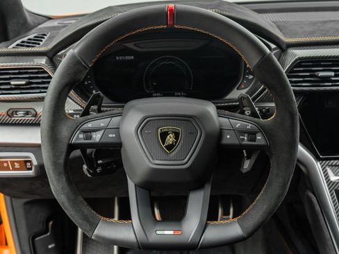 Used 2024 Lamborghini Urus Performante AWD/4WD image 15