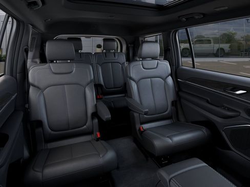 New 2026 Jeep Grand Cherokee L Limited AWD/4WD image 15