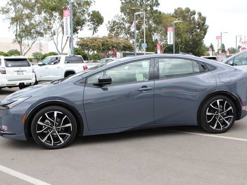 Certified 2023 Toyota Prius Prime FWD image 7