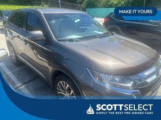 Used 2016 Mitsubishi Outlander SE FWD video 1
