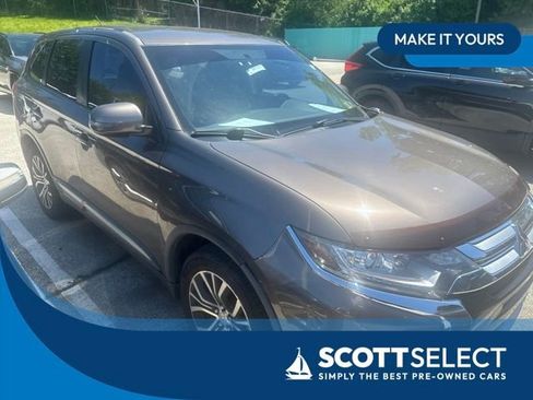 Used 2016 Mitsubishi Outlander SE FWD image 1