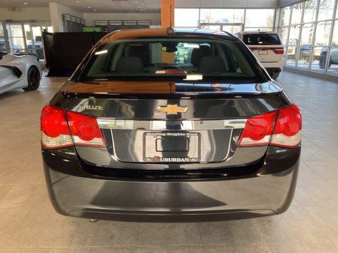 Used 2015 Chevrolet Cruze LS image 6