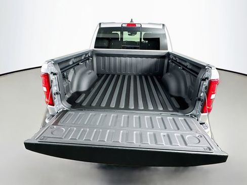 Used 2025 RAM 1500 Big Horn AWD/4WD image 31