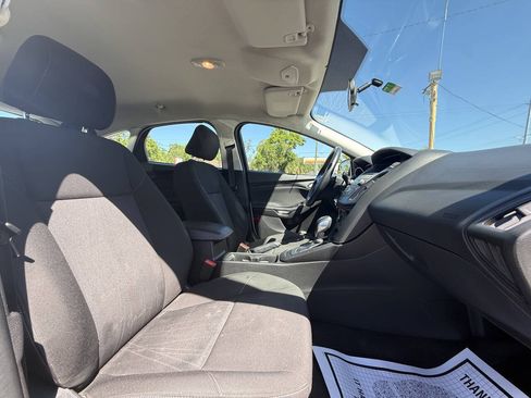 Used 2015 Ford Focus SE w/ SE Sport Package FWD image 20