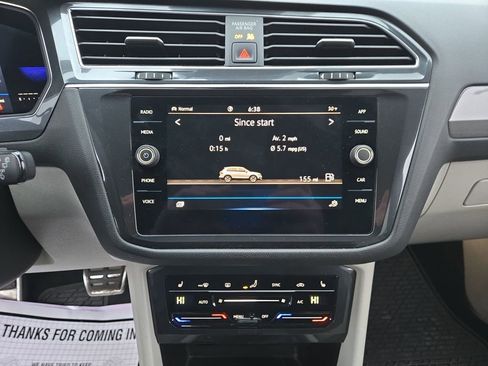 Used 2022 Volkswagen Tiguan SE R-Line image 26