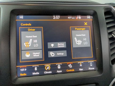 Used 2019 Jeep Cherokee Trailhawk w/ Cold Weather Group AWD/4WD image 26