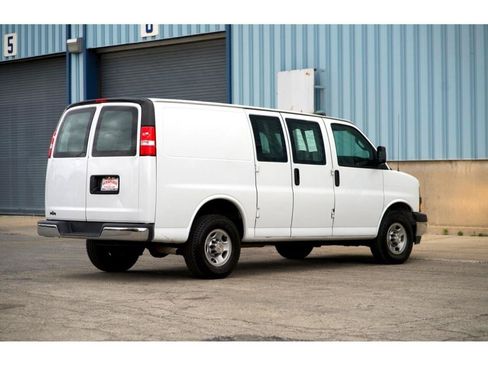 Used 2019 Chevrolet Express 2500 w/ Driver Convenience Package RWD image 5