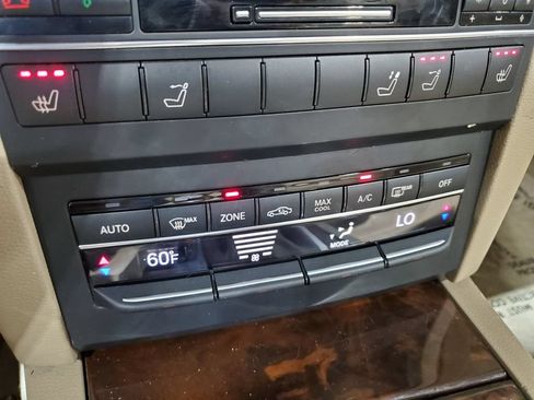 Used 2011 Mercedes-Benz E 350 Cabriolet image 31