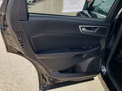 Used 2016 Ford Edge SEL w/ Equipment Group 201A FWD image 12