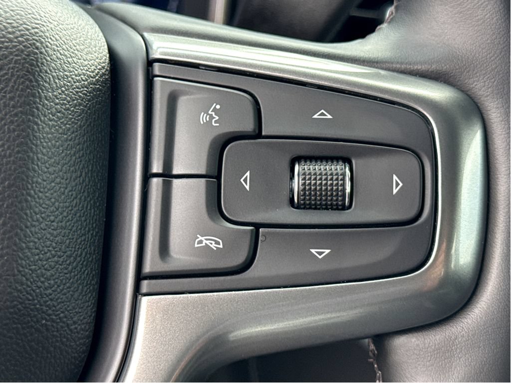 Used 2024 Chevrolet Silverado 1500 LT AWD/4WD image 16