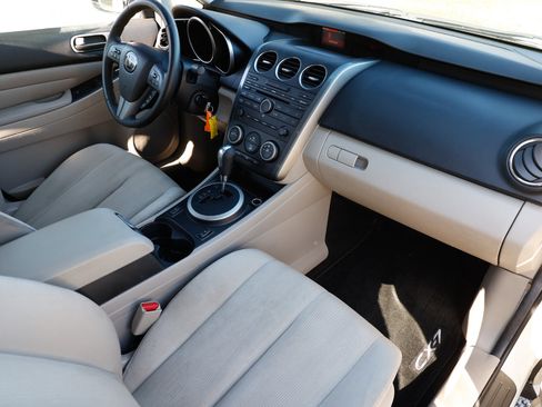 Used 2010 MAZDA CX-7 i Sport w/ Convenience Pkg image 16