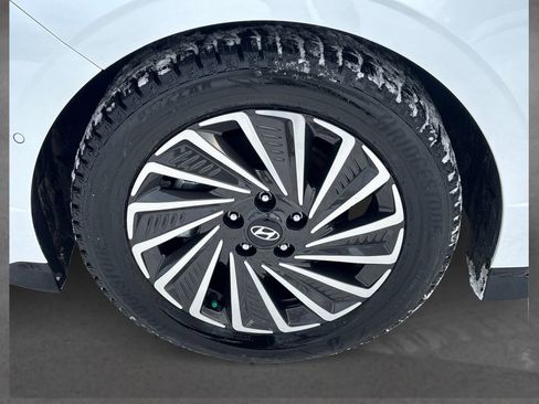 Used 2025 Hyundai Sonata Limited image 12