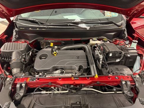 Used 2024 GMC Terrain SLE w/ Driver Convenience Package image 30