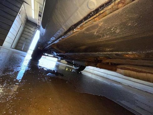 Used 2004 Mitsubishi Endeavor Limited image 18