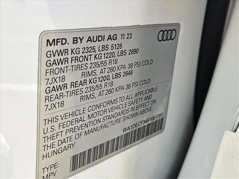 Used 2024 Audi Q3 2.0T Premium image 22