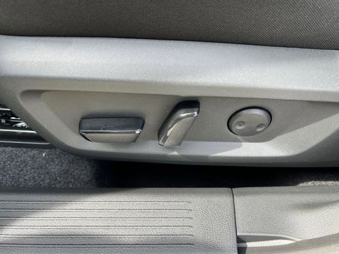 New 2026 Nissan Rogue SV AWD/4WD image 8