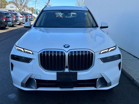 Certified 2023 BMW X7 xDrive40i image 8