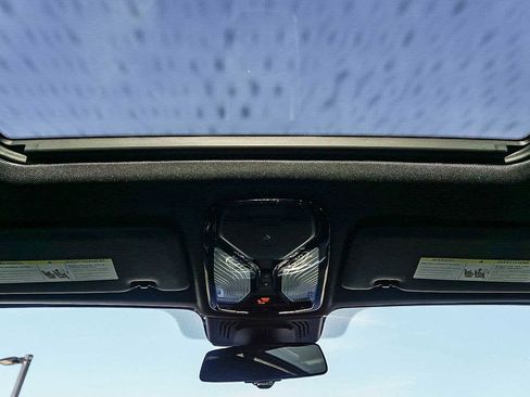 Used 2022 BMW X5 sDrive40i w/ M Sport Package image 13