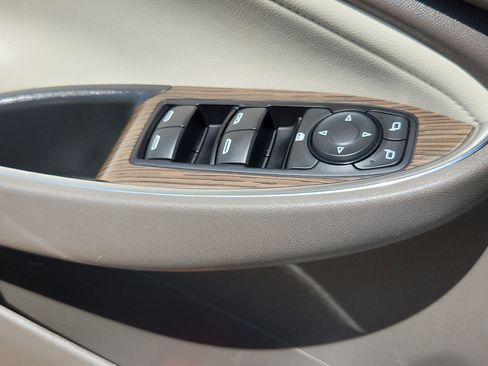 Used 2024 Chevrolet Malibu LT FWD image 7