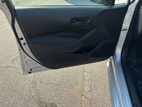 Used 2025 Toyota Corolla LE image 25