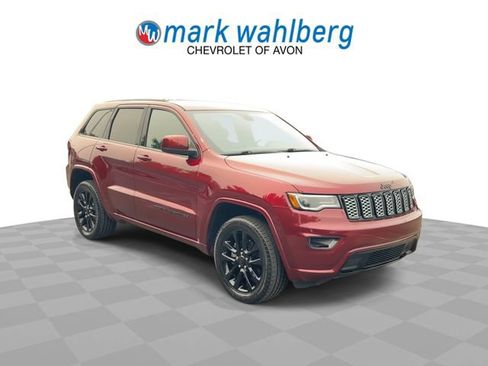 Used 2021 Jeep Grand Cherokee Laredo X AWD/4WD image 2