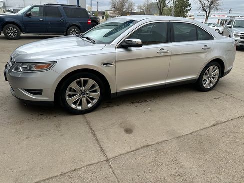 Used 2011 Ford Taurus Limited w/ 301A Rapid Spec Order Code FWD image 1
