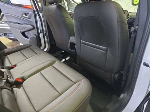 New 2026 Chevrolet Trax RS w/ Sunroof Package FWD image 12