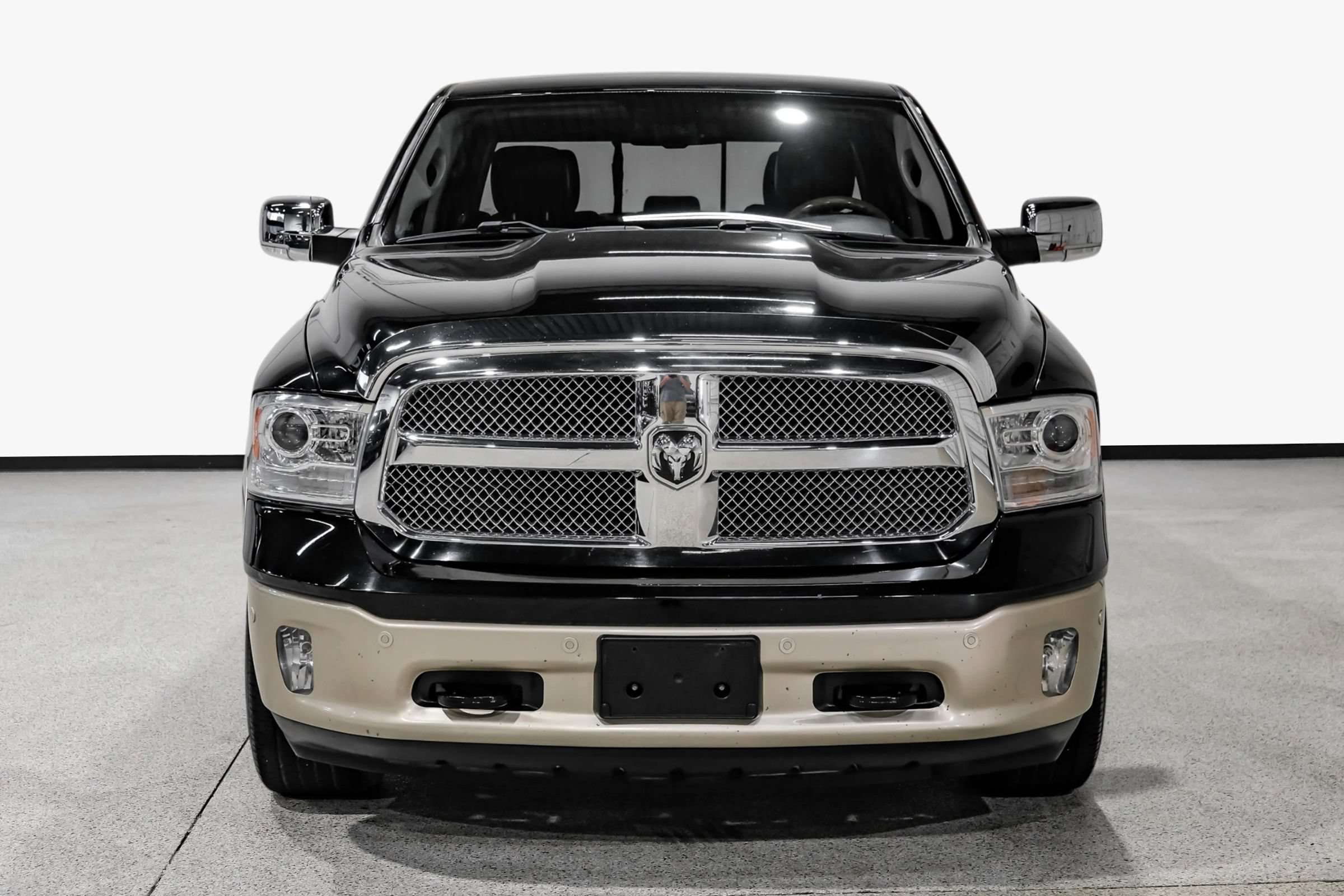 Used 2016 RAM 1500 Laramie Longhorn w/ Convenience Group AWD/4WD image 3