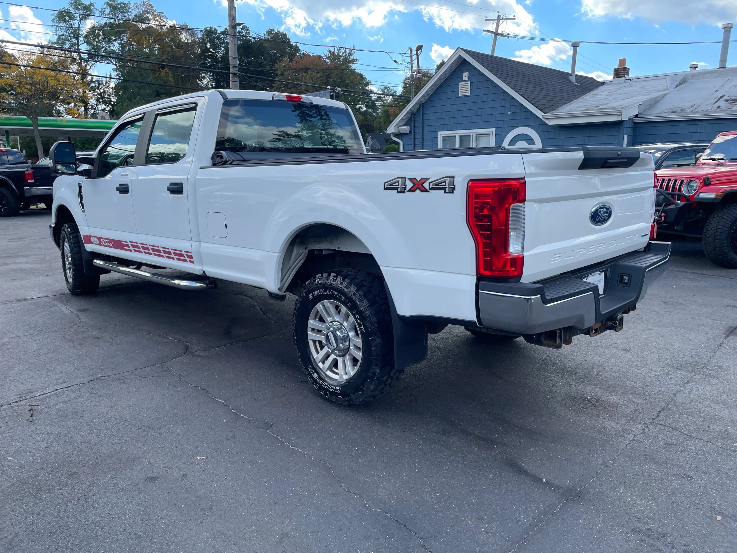 Used 2017 Ford F250 XL w/ STX Appearance Package AWD/4WD image 3