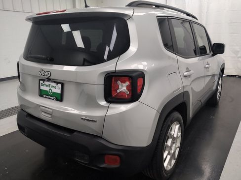 Used 2020 Jeep Renegade Latitude FWD image 9