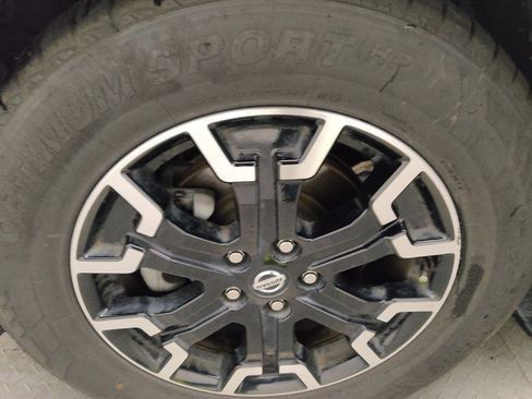 Used 2020 Nissan Pathfinder SL FWD image 31