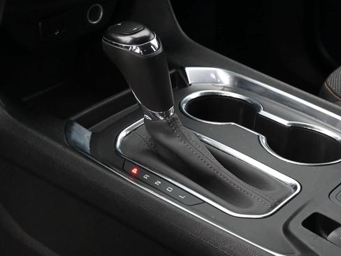 Used 2020 Chevrolet Traverse LS FWD image 15