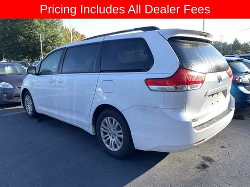 Used 2013 Toyota Sienna XLE FWD image 4