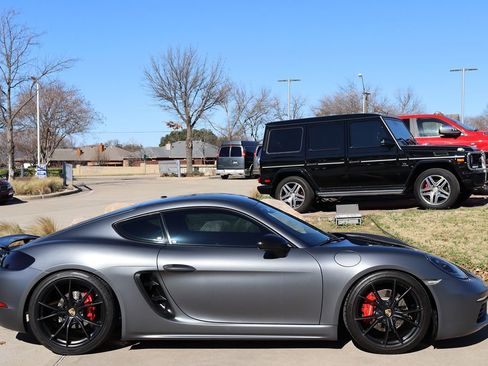 Used 2017 Porsche 718 Cayman image 6
