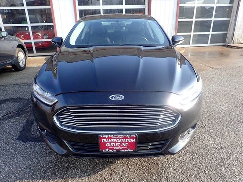 Used 2014 Ford Fusion SE w/ Equipment Group 202A image 3