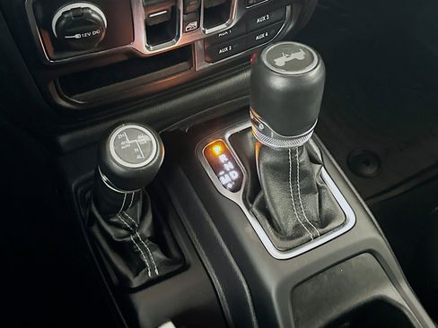 Used 2021 Jeep Wrangler Sahara w/ Dual Top Group image 25