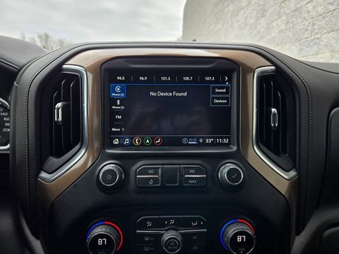 Used 2021 Chevrolet Silverado 1500 High Country w/ Technology Package AWD/4WD image 27