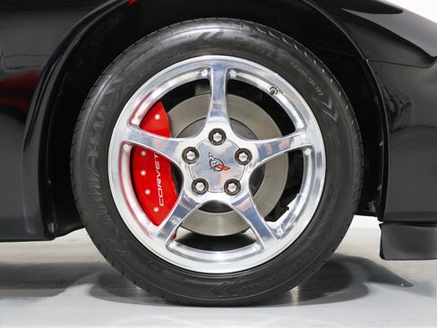 Used 2002 Chevrolet Corvette Coupe w/ Preferred Equipment Group1 image 65