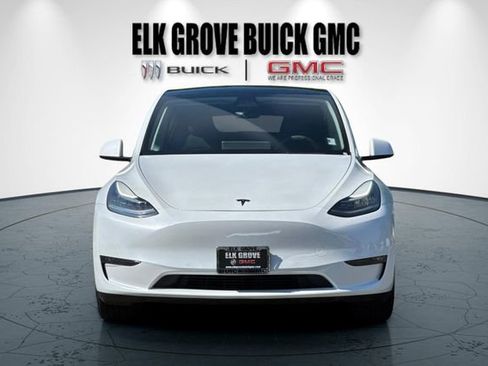 Used 2021 Tesla Model Y Long Range image 9
