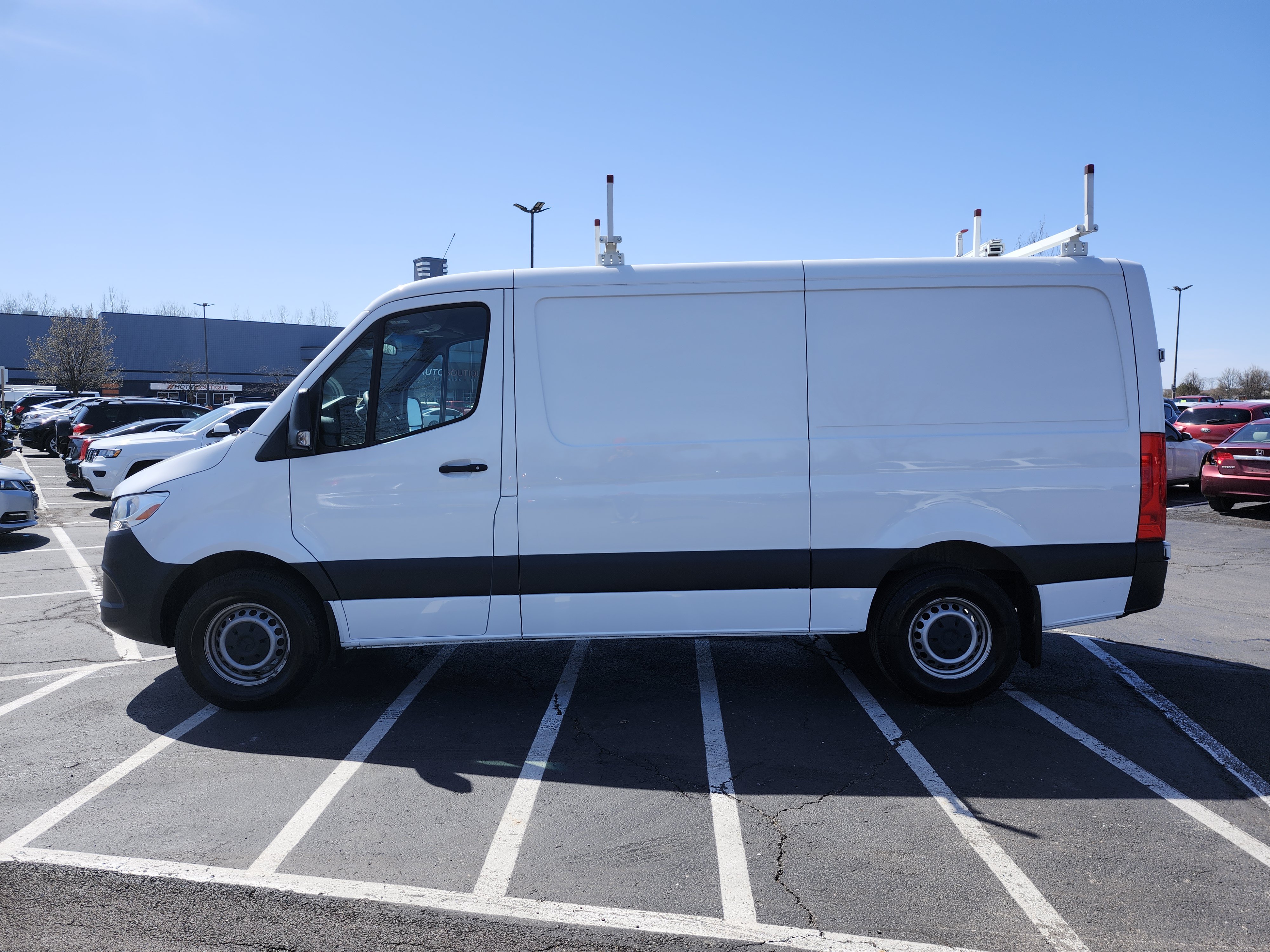 Used 2023 Mercedes-Benz Sprinter 2500 image 14