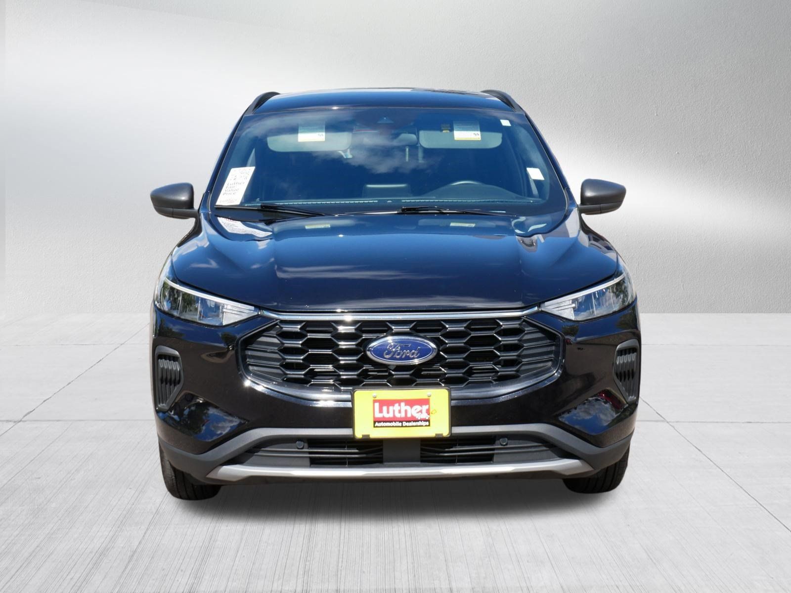 Used 2025 Ford Escape ST-Line AWD/4WD image 2
