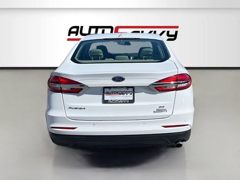 Used 2019 Ford Fusion SE FWD image 6