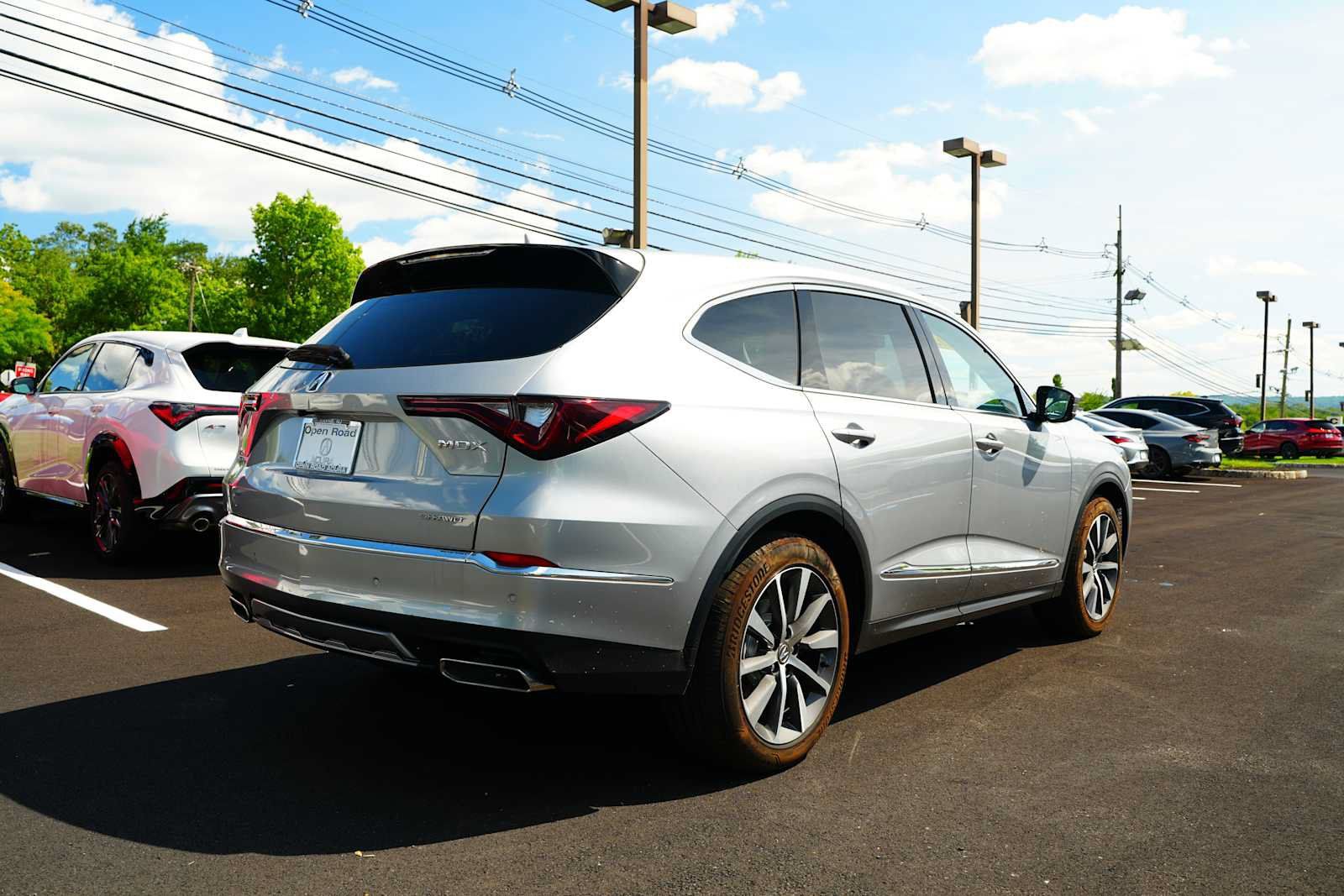 Certified 2025 Acura MDX w/ Technology Package AWD/4WD image 7