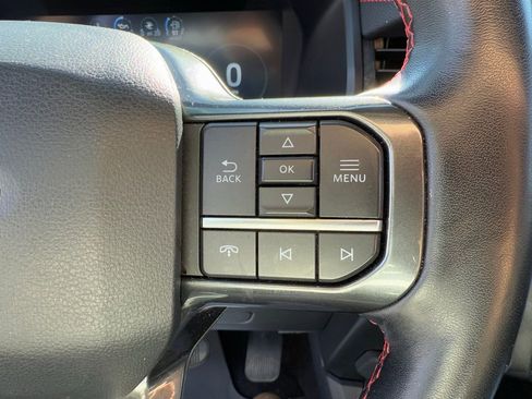 Used 2022 Ford Expedition Limited image 16