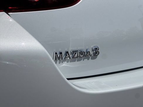 Used 2024 MAZDA MAZDA3 s FWD image 23