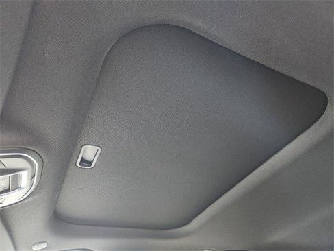 New 2025 Jeep Grand Cherokee Altitude image 25