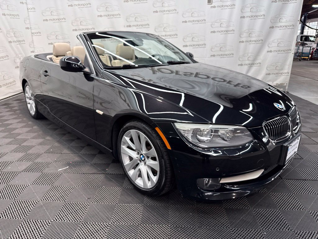Used 2013 BMW 328i Convertible RWD image 19
