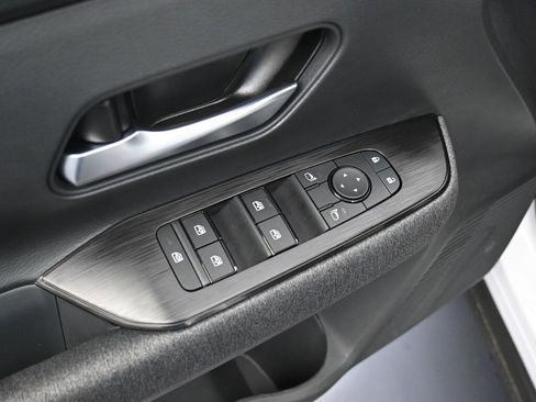 New 2026 Nissan Kicks SV image 11